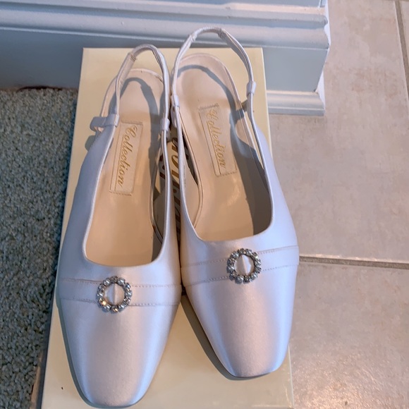 The Collection Women Sandals NWT - Picture 2 of 4